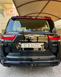 تۆیۆتا لاند کروزەر